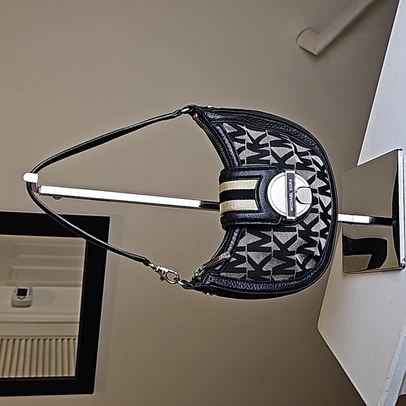 MICHAEL Michael Kors Handbags - MICHAEL KORS Westbury Beige Black Classic Jacquard Small Demi Hobo Bag EUC
